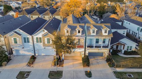 Tiny photo for 821 E 25th Street E, Houston, TX 77009 (MLS # 96836524)