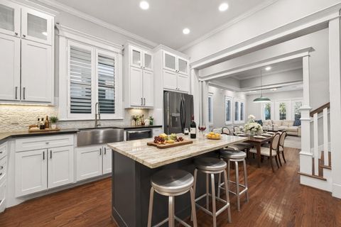 Tiny photo for 821 E 25th Street E, Houston, TX 77009 (MLS # 96836524)