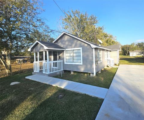 Photo of 2919 Letulle Ave, Bay City, TX 77414 (MLS # 70819503)