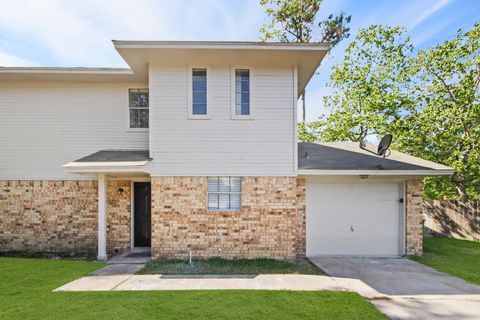 Photo of 1600 Hazelwood Street #A, Conroe, TX 77301 (MLS # 17961260)