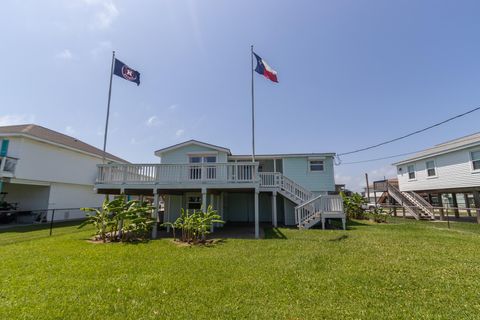 Photo of 16717 Captain Hook, Jamaica Beach, TX 77554 (MLS # 33338081)