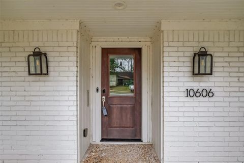 Tiny photo for 10606 Riverview Drive, Houston, TX 77042 (MLS # 87033379)