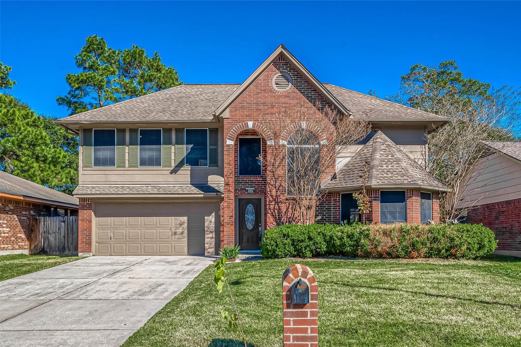 Photo of 2323 Pine Cone Drive, Houston, TX 77339 (MLS # 2678481)