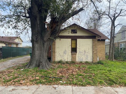 2715 Oakcliff Street Houston TX 77023