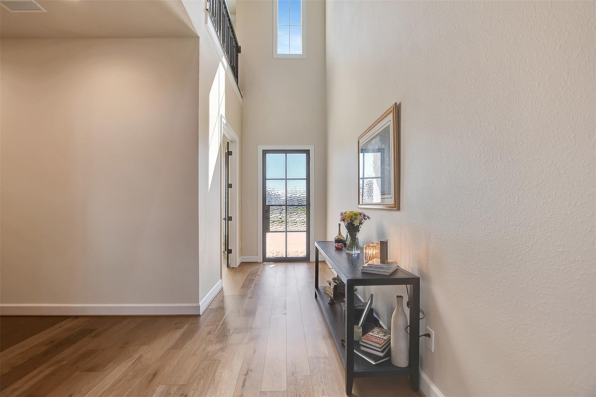1746 Spring View
