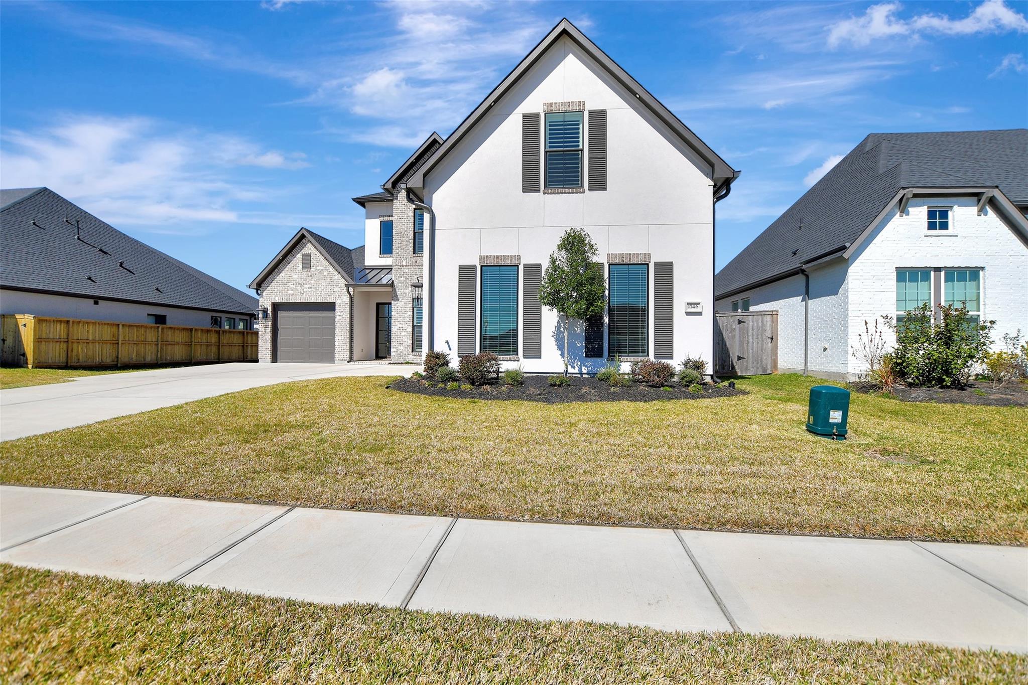 1746 Spring View