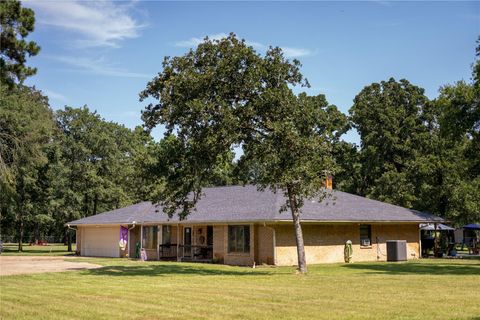 Photo of 702 Acr 431, Tennessee Colony, TX 75861 (MLS # 57994435) Photo of 702 Acr 431, Tennessee Colony, TX 75861 (MLS # 57994435)