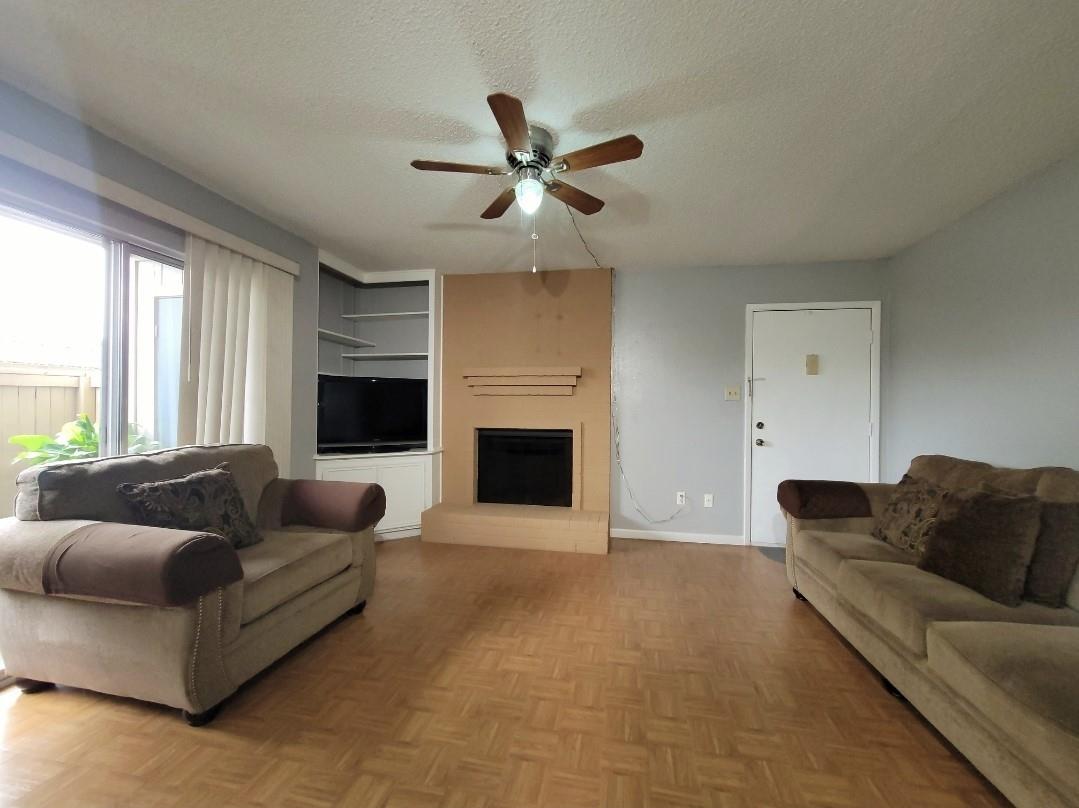 3919 Fairmont Parkway 255