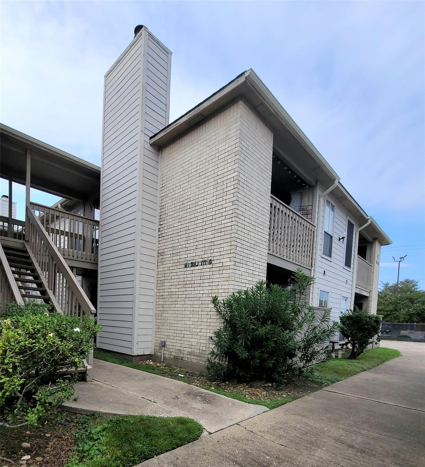 3919 Fairmont Parkway 255