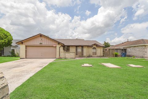 Photo of 3803 Lochmire Lane, Houston, TX 77039 (MLS # 90259996)