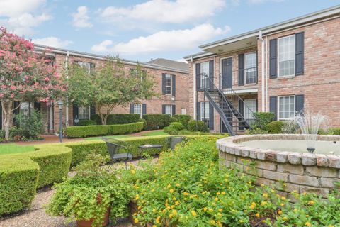 Photo of 6402 Del Monte Drive #45, Houston, TX 77057 (MLS # 49891709) Photo of 6402 Del Monte Drive #45, Houston, TX 77057 (MLS # 49891709)