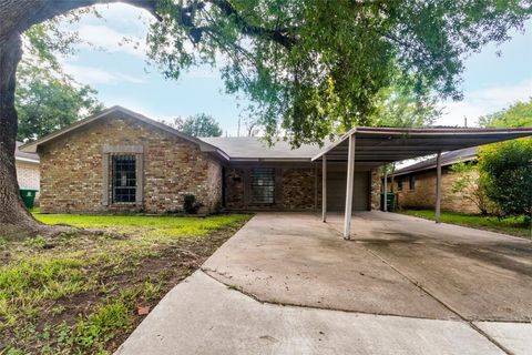 Photo of 3823 Heatherbrook Drive, Houston, TX 77045 (MLS # 28651481)