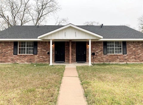 Multifamily For Rent - 2403 Leaman Avenue<br/> Rosenberg, TX 77471