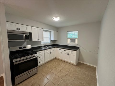 Photo of 4911 Delano Street #1, Houston, TX 77004 (MLS # 69849188)