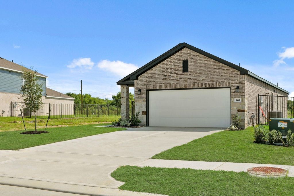 Photo of 360 Long Branch Drive, Dayton, TX 77535 (MLS # 92281503)