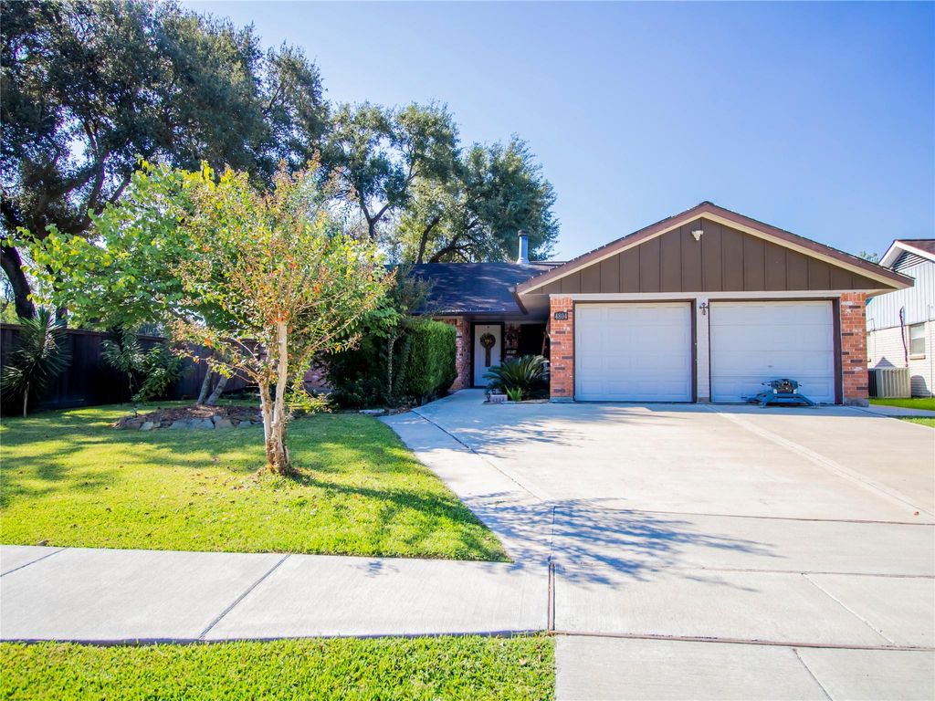 Photo of 4804 W Plum Street, Pearland, TX 77581 (MLS # 12014533)