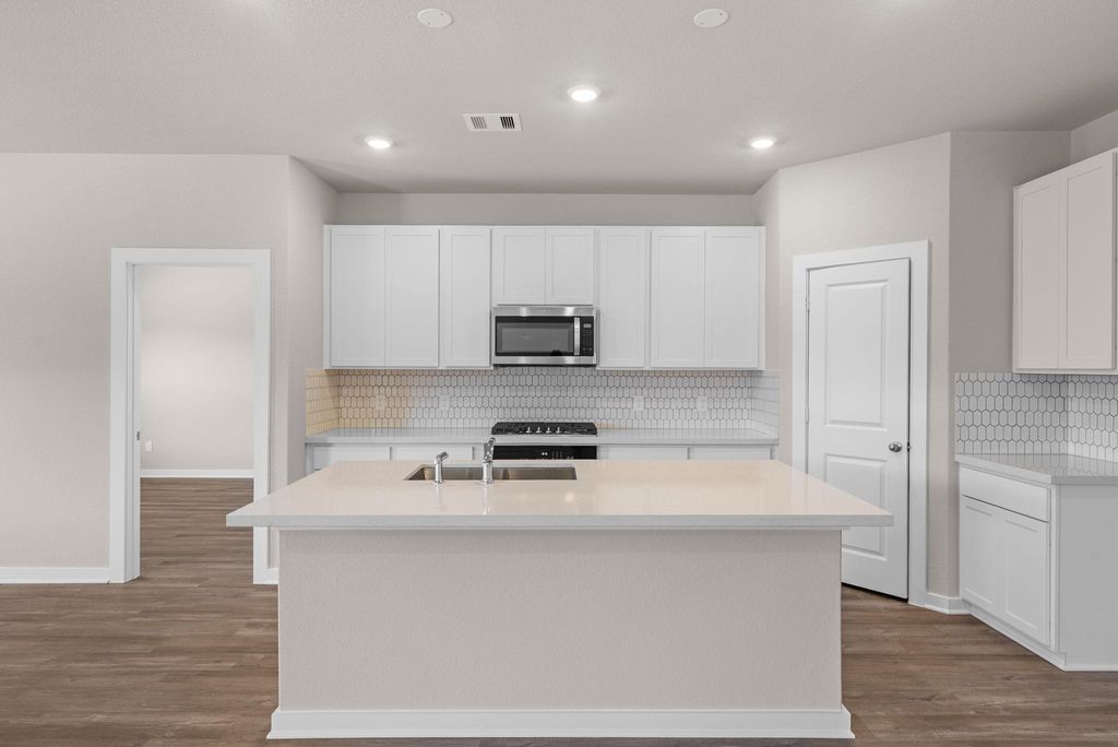 Photo of 2808 English Laurel Drive, Alvin, TX 77511 (MLS # 35440850)