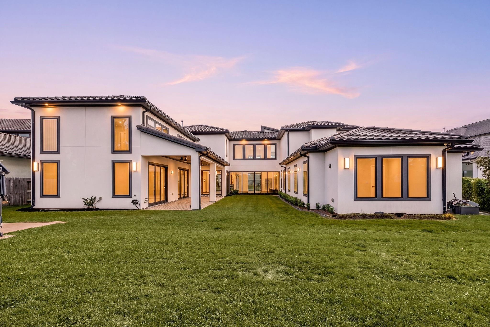27305 Horizon Bay Lane