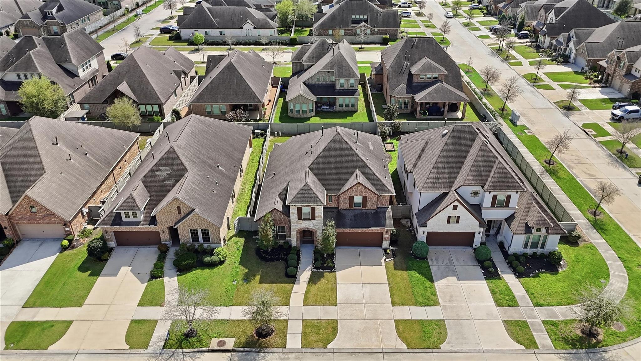 2514 Deerwood Heights Lane