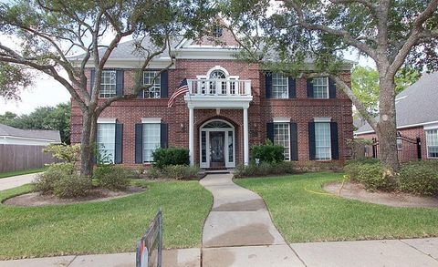 Photo of 1615 Green Leaf Oaks Drive, Sugar Land, TX 77479 (MLS # 15647771)