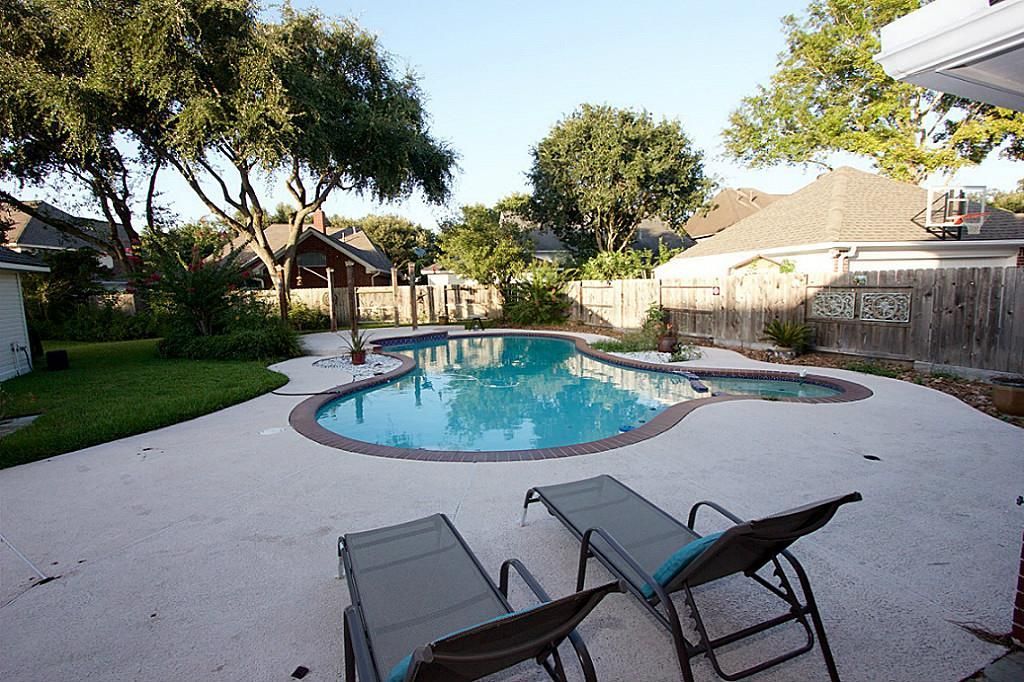 Photo of 1615 Green Leaf Oaks Drive, Sugar Land, TX 77479 (MLS # 15647771)