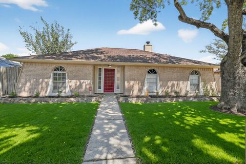 Tiny photo for 13714 Bonaventure Drive, Houston, TX 77065 (MLS # 48803111)
