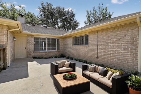 Tiny photo for 13714 Bonaventure Drive, Houston, TX 77065 (MLS # 48803111)