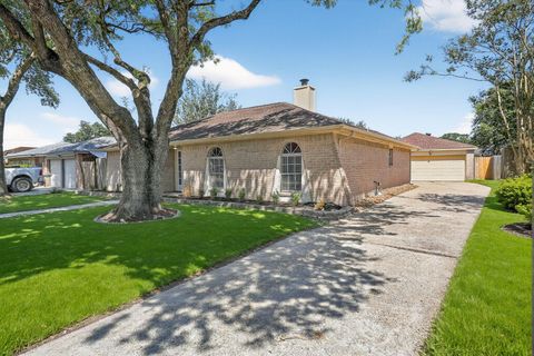 Tiny photo for 13714 Bonaventure Drive, Houston, TX 77065 (MLS # 48803111)