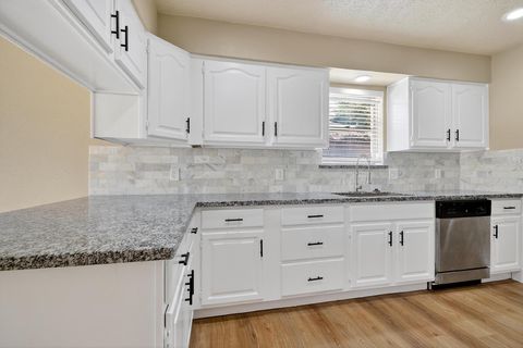 Tiny photo for 13714 Bonaventure Drive, Houston, TX 77065 (MLS # 48803111)