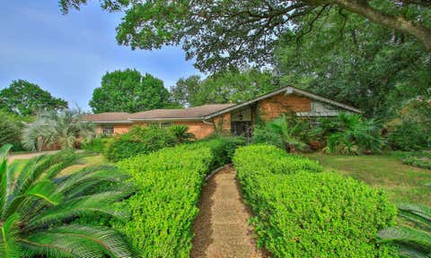 Homes For Sale - 8215 Glencrest Street<br/> Houston, TX 77061