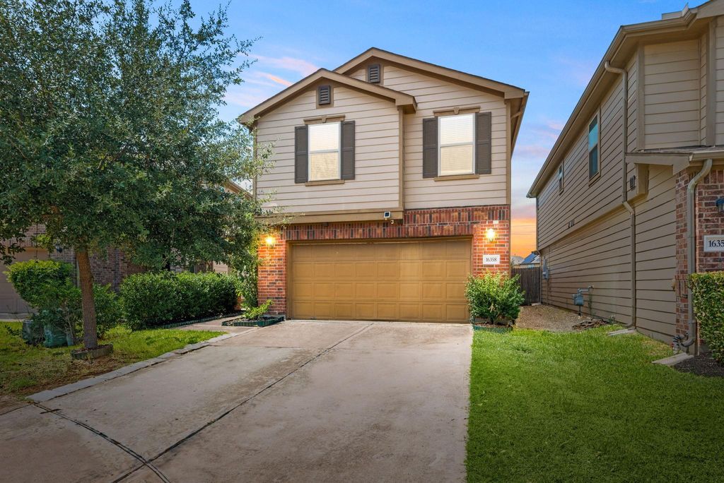Photo of 16358 Oakside Hollow Lane, Houston, TX 77084 (MLS # 38519786)