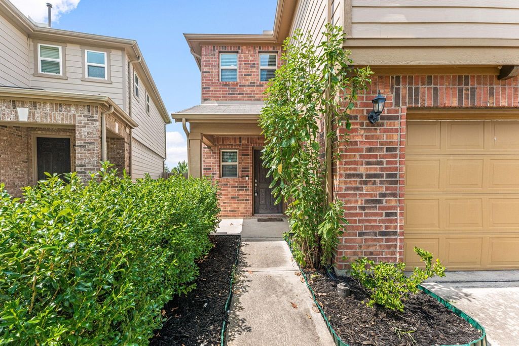 Photo of 16358 Oakside Hollow Lane, Houston, TX 77084 (MLS # 38519786)