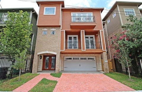 Photo of 2736 Cortlandt Street #B, Houston, TX 77008 (MLS # 29775167)