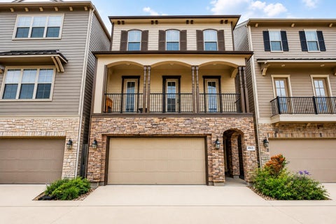 Photo of 8905 Wind Springs Drive, Houston, TX 77080 (MLS # 80916822)