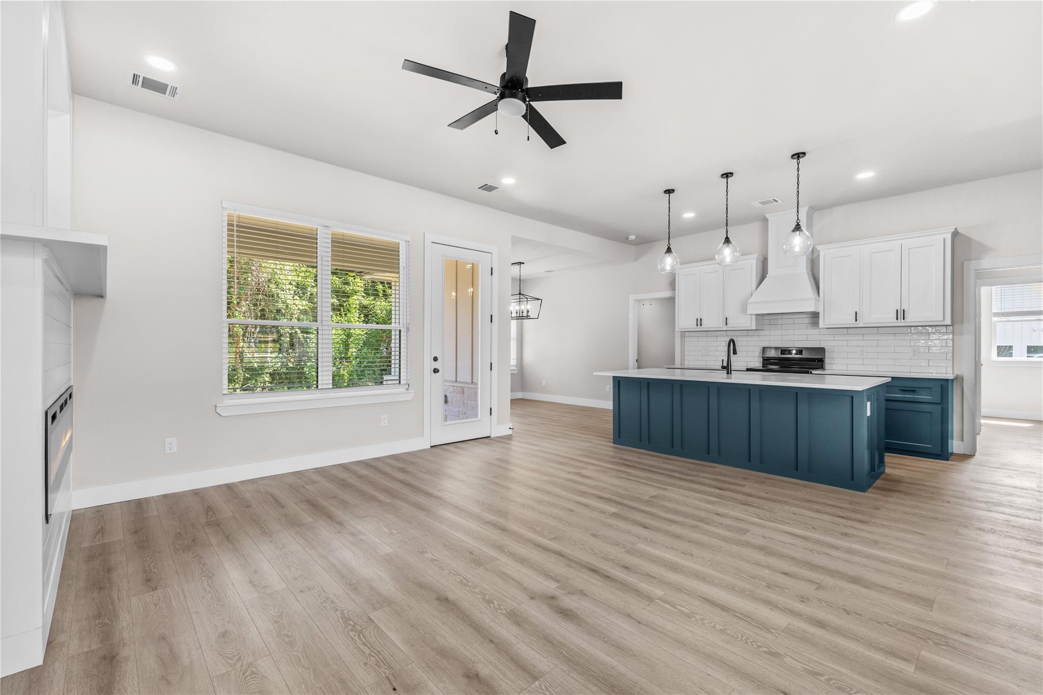 2318 Progress Drive