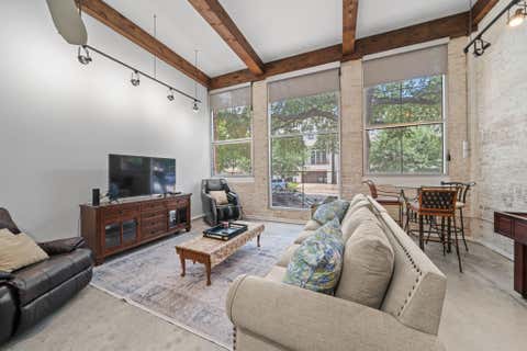 Photo of 1312 Live Oak Street #109, Houston, TX 77003 (MLS # 66442800)