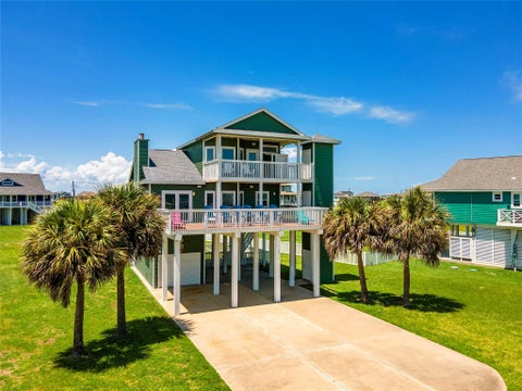 Homes For Sale - 18902 Shaman Drive<br/> Galveston County, Galveston, TX 77554