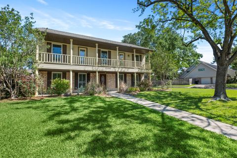 Photo of 12202 Whittington Drive, Houston, TX 77077 (MLS # 41893313)