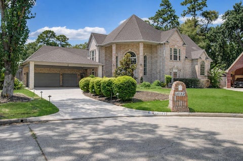 Photo of 14142 Champion Village Drive, Houston, TX 77069 (MLS # 91890436)
