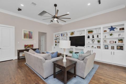 Tiny photo for 1716 Upland Lakes, Houston, TX 77043 (MLS # 72876465)