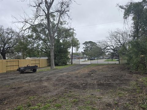 Vacant Land For Sale - Bayou Rd<br/> La Marque, TX 77568