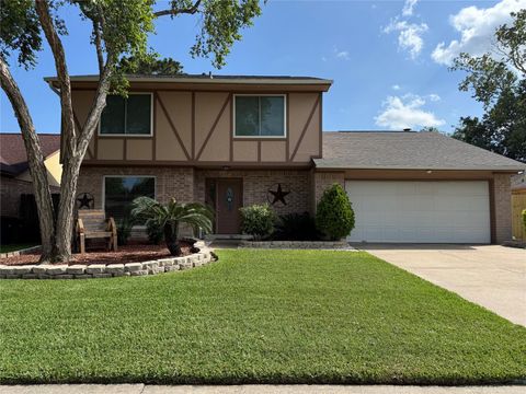 Homes For Sale - 15226 Stradbrook Drive<br/> Houston, TX 77062