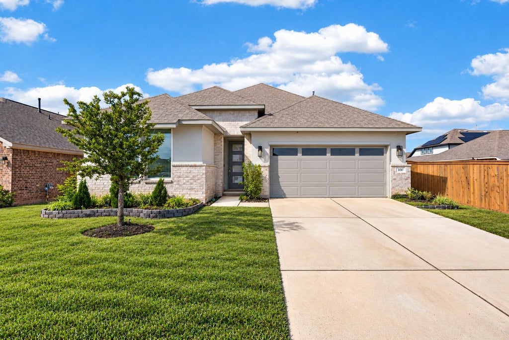 Photo of 100 Solana Point Drive, Katy, TX 77493 (MLS # 34254759)