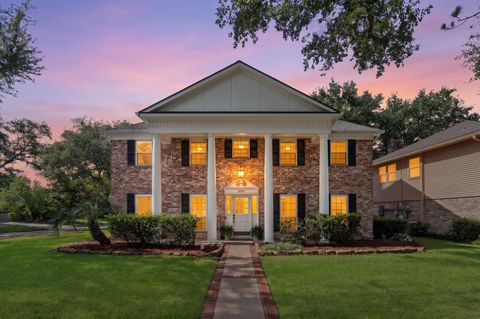 Photo of 3030 Broadmoor Drive, Sugar Land, TX 77478 (MLS # 78779741)