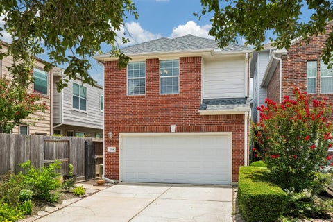 Photo of 1334 Ella Place, Houston, TX 77008 (MLS # 54593873)