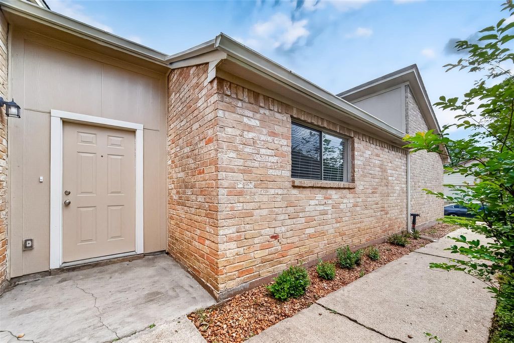 Photo of 12439 Windy Wisp Lane, Houston, TX 77071 (MLS # 71352198)