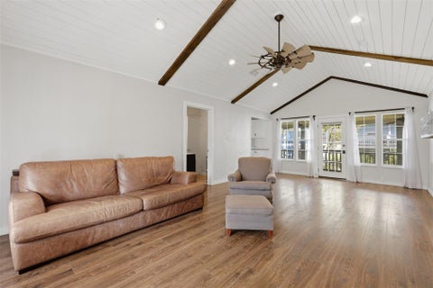 Photo of 221 Oak Road, Clear Lake Shores, TX 77565 (MLS # 24359857)