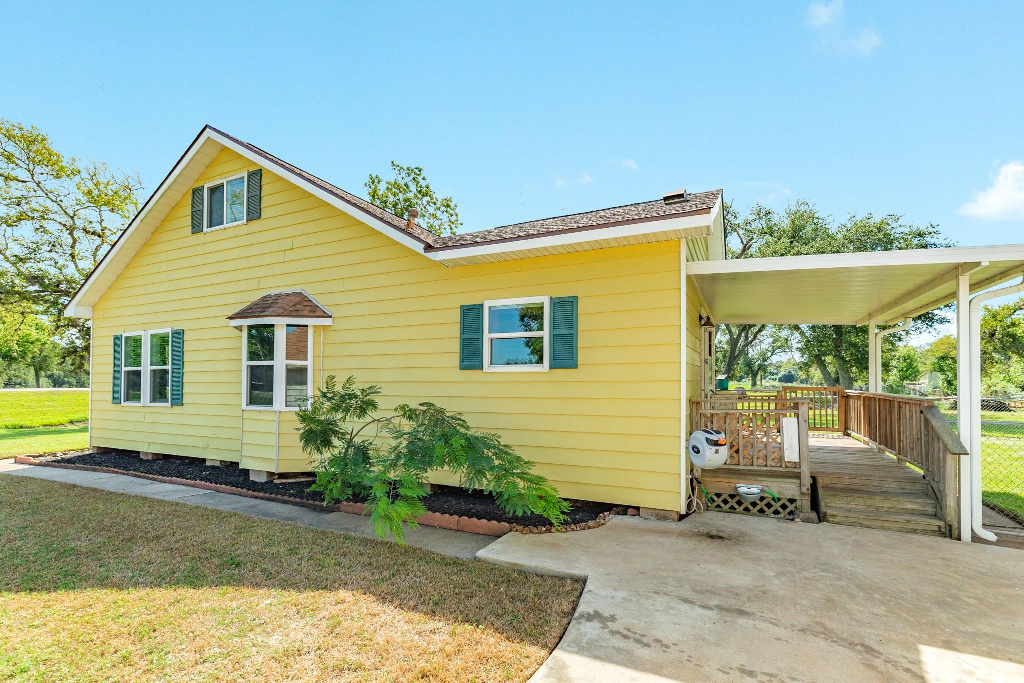 402 Goliad St Cr 821
