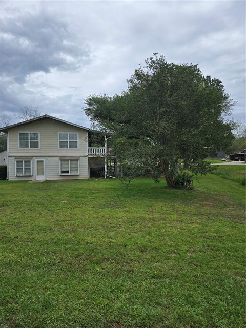 Homes For Sale - 212 Water Ridge Drive<br/> Livingston, TX 77351