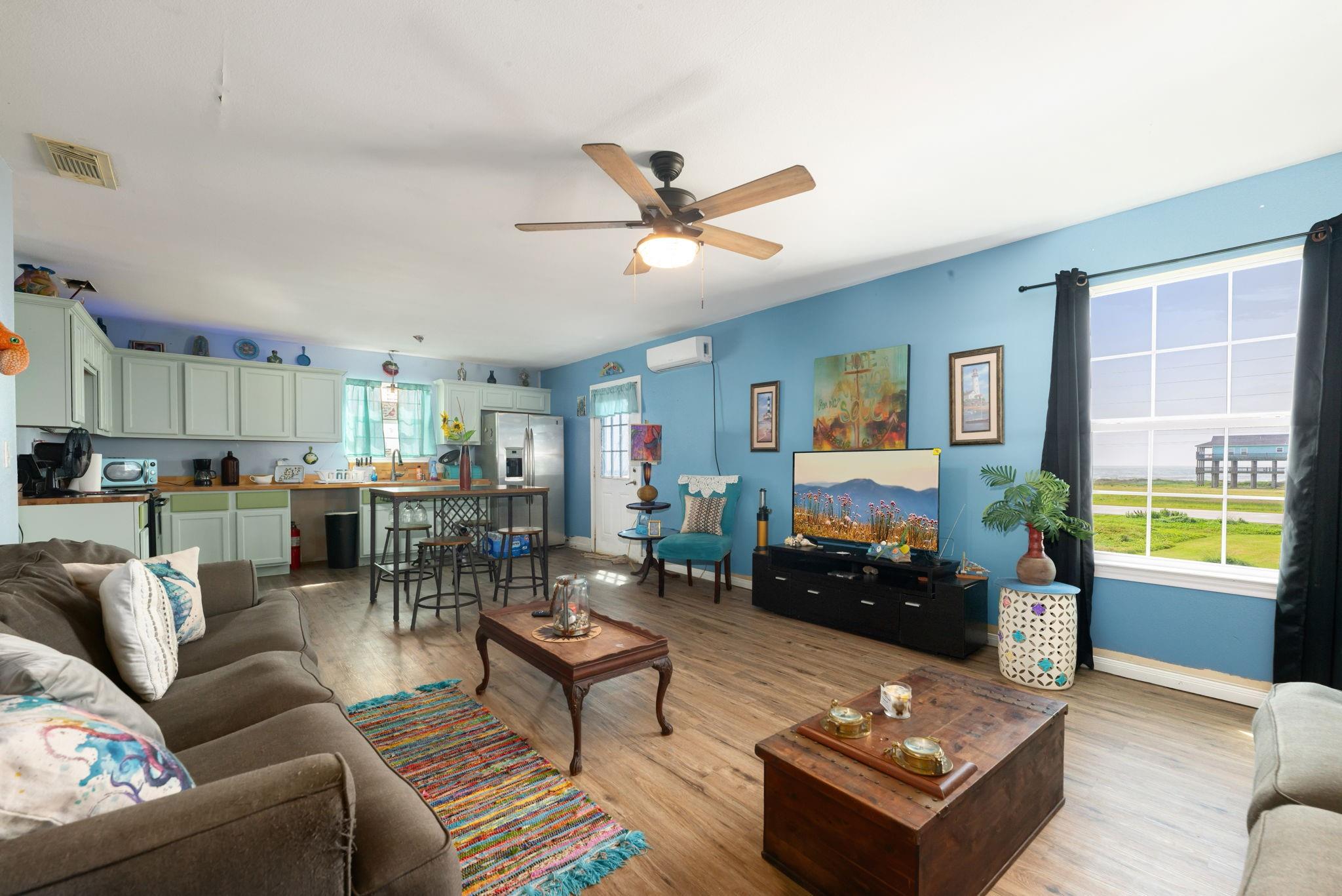 1018 Dolphin Road